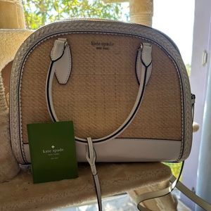 White Kate Spade Bag with Grass Hatching Accent